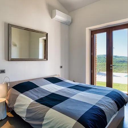 - Casale De' Conti